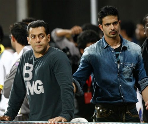 Salman Khan to launch bodyguard Shera's son in Bollywood
