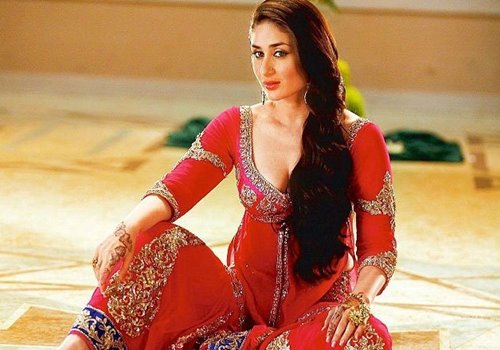 Bollywood star Kareena decides to learn classical dance