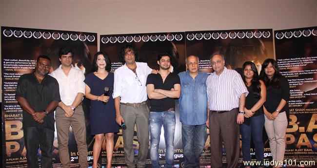 Cast And Crew At Promotion Of Ba Pass Photo 650x345 Indya101 Com Kritika sachdeva, indraneel sen gupta, sasho, aarav choudhary, sanghmitra, saurabh dubey, shivangi latkar & sukhbir lamba. cast and crew at promotion of ba pass photo 650x345 indya101 com
