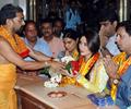 Heroine music launch at SiddhiVinayak temple Halkat Kareena prays