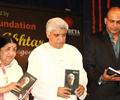 Lata Mangeshkar launches Javed Akhtar’s book ‘Tarkash’