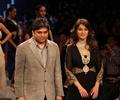 Madhuri Dixit and Sonam Kapoor Ramp Walk at IIJW Grand Finale