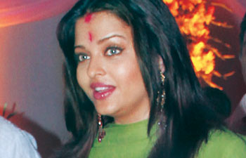 Aishwarya fails to make it to yummy mummy list after fashion faux pas