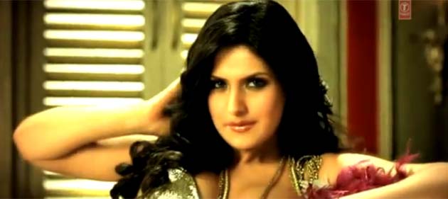  Zareen Khan rushed to hospital for appendicitis