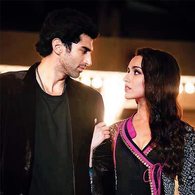 Bollywood Actors Attend Special Screening Of Aashiqui Bollywood Actors Attend Special Screening Of Aashiqui