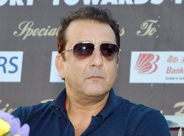 Bollywood celebs write letters to Sanjay Dutt on his birthday!