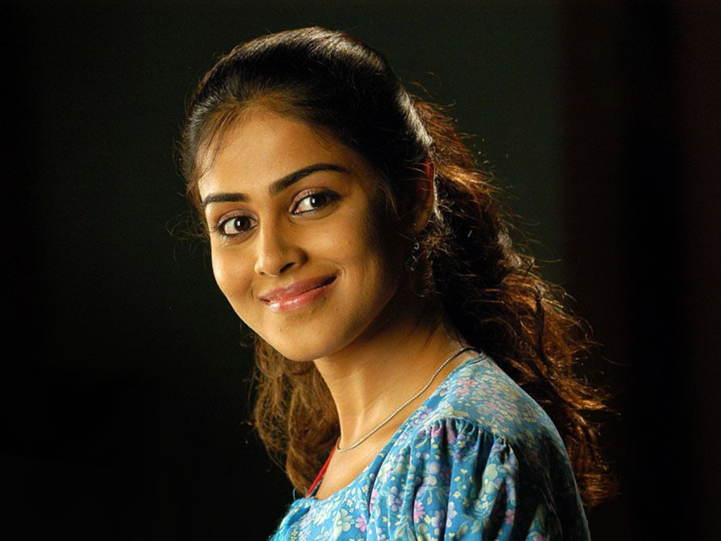 Genelia D Souza - Images Hot