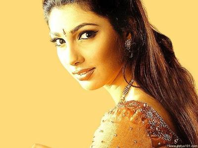 Yukta mookhey wallpapers