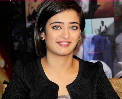 Akshara Haasan want to plant her feet in Bollywood first