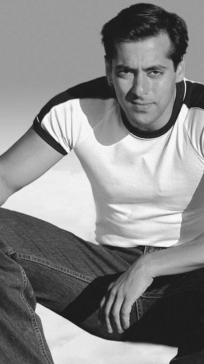 Salman Khan wallpaper - (1024x768) : Salman Khan wallpaper - (1024x768) :