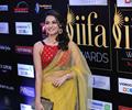 IIFA 2012 Green carpet for Bollywood divas