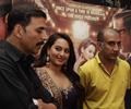 Akshay Kumar And Sonakshi Sinha On The Sets Of Jhalak Dikhhla Jaa Season 6