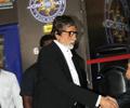 Amitabh Bachchan flags off the KBC 7 hot seat van