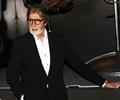 Amitabh Bachchan flags off the KBC 7 hot seat van