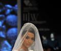 Angela Johnson walked the ramp for Gehna Jewellers of IIJW 2011