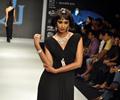 Angela Johnson walked the ramp for Gehna Jewellers of IIJW 2011