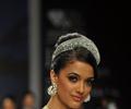 Angela Johnson walked the ramp for Gehna Jewellers of IIJW 2011