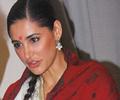 Deglam Nargis Fakhri seeks Ganpati''s blessings