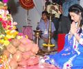 Deglam Nargis Fakhri seeks Ganpati''s blessings