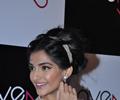 Graceful & elegant Sonam Kapoor at Ave 29 Art Gallery Opening