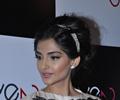 Graceful & elegant Sonam Kapoor at Ave 29 Art Gallery Opening