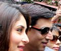 Heroine music launch at SiddhiVinayak temple Halkat Kareena prays