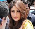 Heroine music launch at SiddhiVinayak temple Halkat Kareena prays