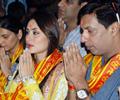 Heroine music launch at SiddhiVinayak temple Halkat Kareena prays