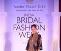 Jacqueline Fernandez Walked The Ramp At AVIBFW 2013