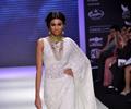 ''Kalki Koechlin'' Ramp Walk at IIJW 2011