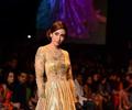 Karishma Kapoor Walks The Ramp For Vikram Phadnis At LFW 2013