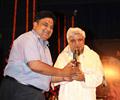 Lata Mangeshkar launches Javed Akhtar’s book ‘Tarkash’