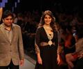 Madhuri Dixit and Sonam Kapoor Ramp Walk at IIJW Grand Finale