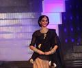 Madhuri Dixit and Sonam Kapoor Ramp Walk at IIJW Grand Finale