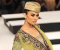 Malaika Arora Khan Walks the Ramp for Vikram Phadnis at BPFT 2012