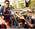 Promotional auto rickshaw race for ‘Rowdy Rathore’