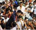 Ranbir Kapoor Visited Lalbaugcha Raja To Offer Prayers