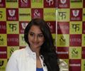 Ranveer And Sonakshi Launch Mills And Boon Lootera Novels Pack