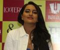 Ranveer And Sonakshi Launch Mills And Boon Lootera Novels Pack