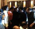 Shahrukh And Salman Hugged Each Other At Baba Siddiqui Iftar Party