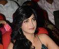 Shruthi Hassan In Yevadu Audio Launch