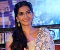 Sonam Kapoor At Raanjhanaa Movie Press Meet