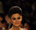 Top models Ramp Walk for IGI at IIJW 2011