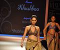 Top models Ramp Walk for IGI at IIJW 2011