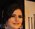 Zarine Khan Ramp Walk on IIJW 2011