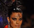 Zarine Khan Ramp Walk on IIJW 2011