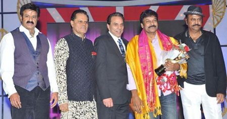 Bollywood Star Dharmendra with his co-star in TSR-TV9 Awards 2010