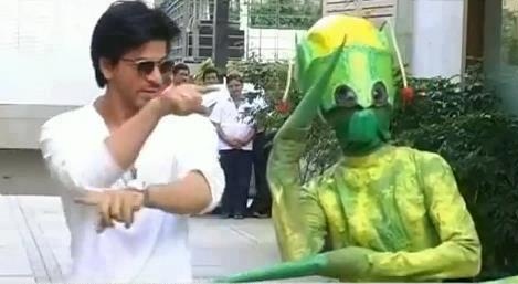 SRK's dishier in two dimensions