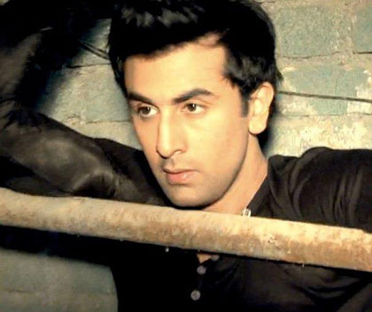 Ranbir Kapoor detained, fined for customs violation